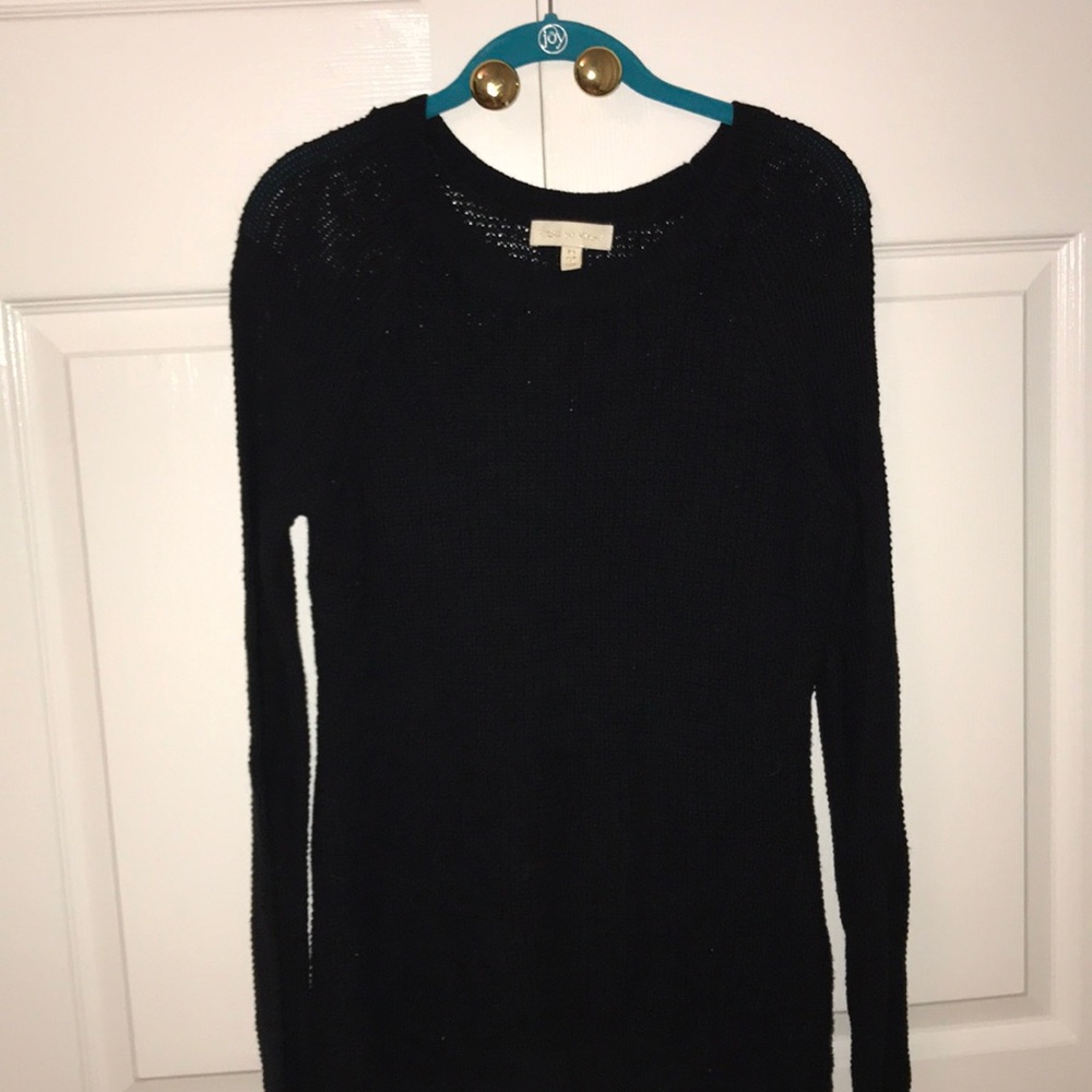 Nicki Minaj sweater